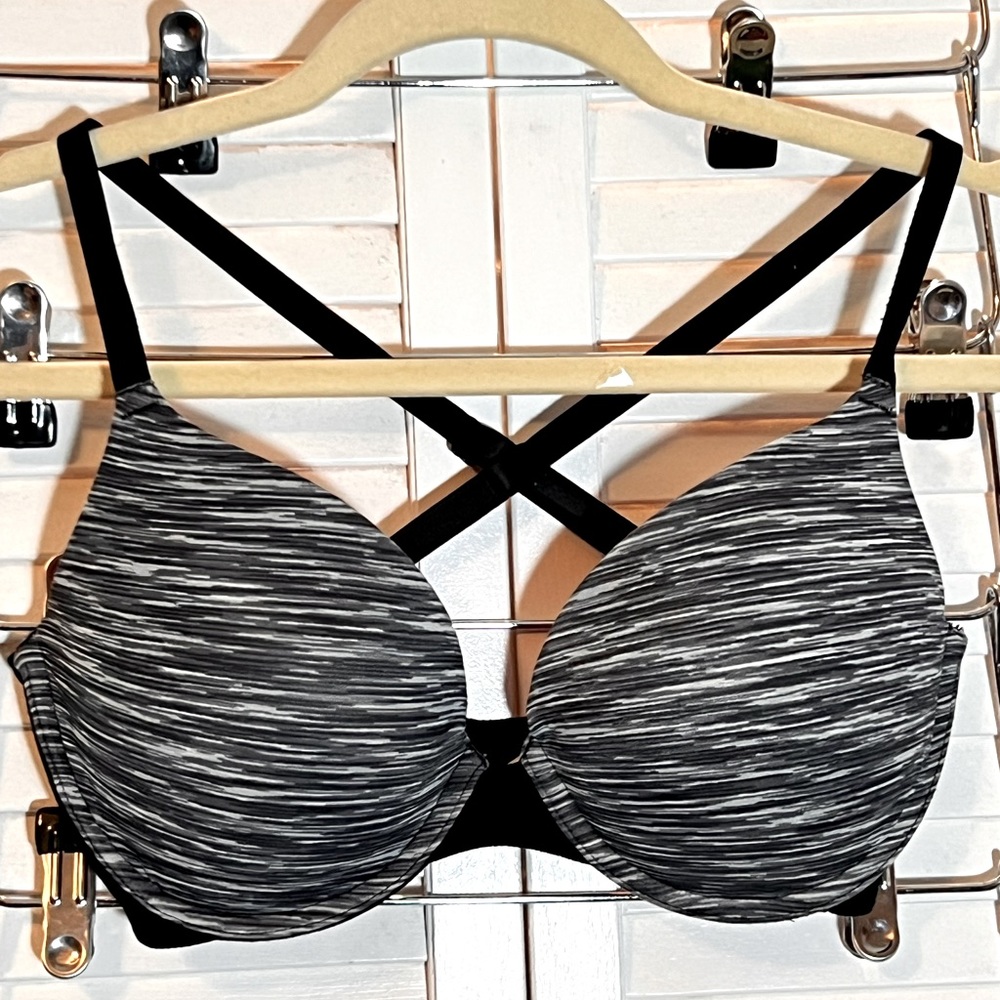 VS PINK Wear Everywhere Push Up Bra 34D